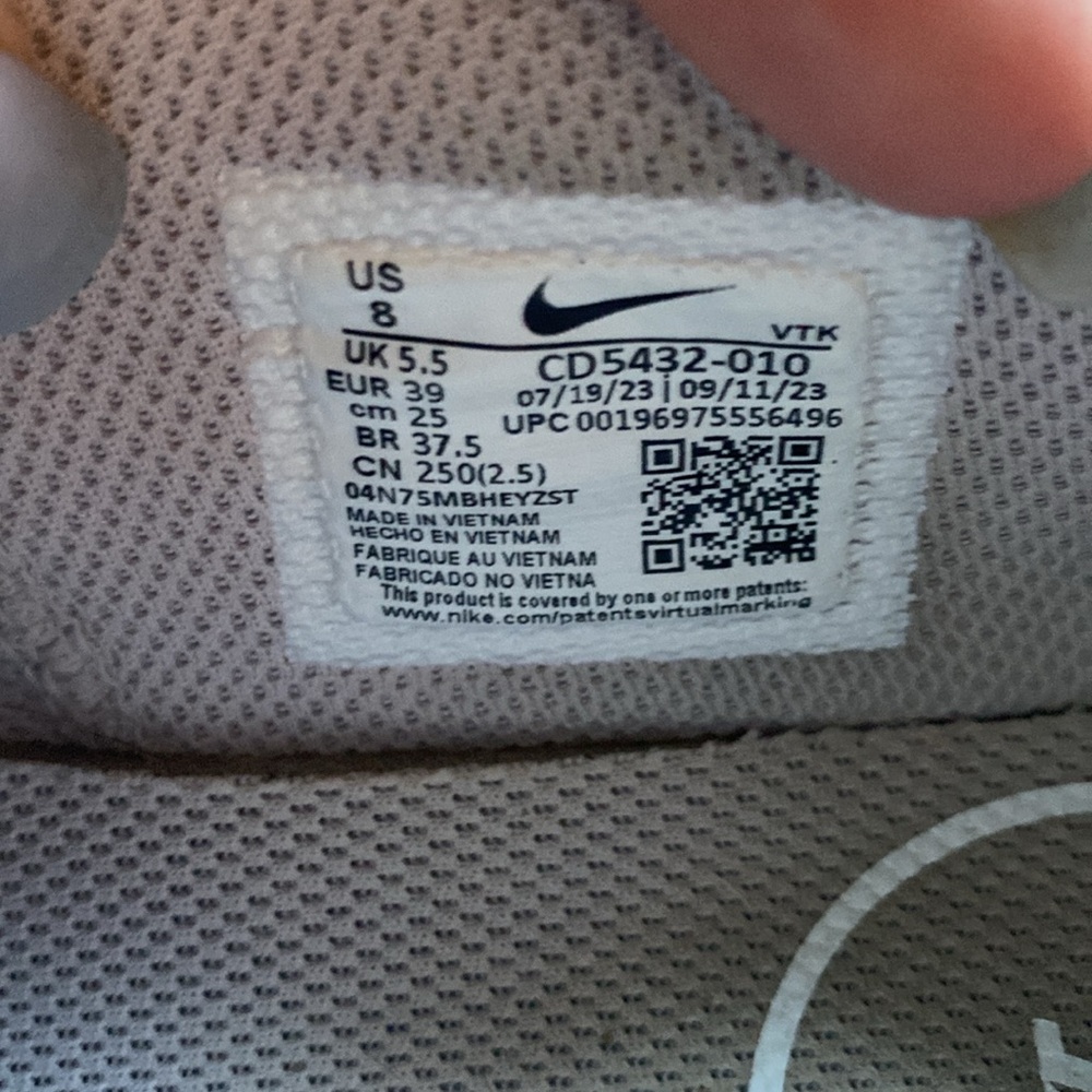 Nike AirMax- Dusty Pink color- Size 8- Like NEW - Picture 5 of 5